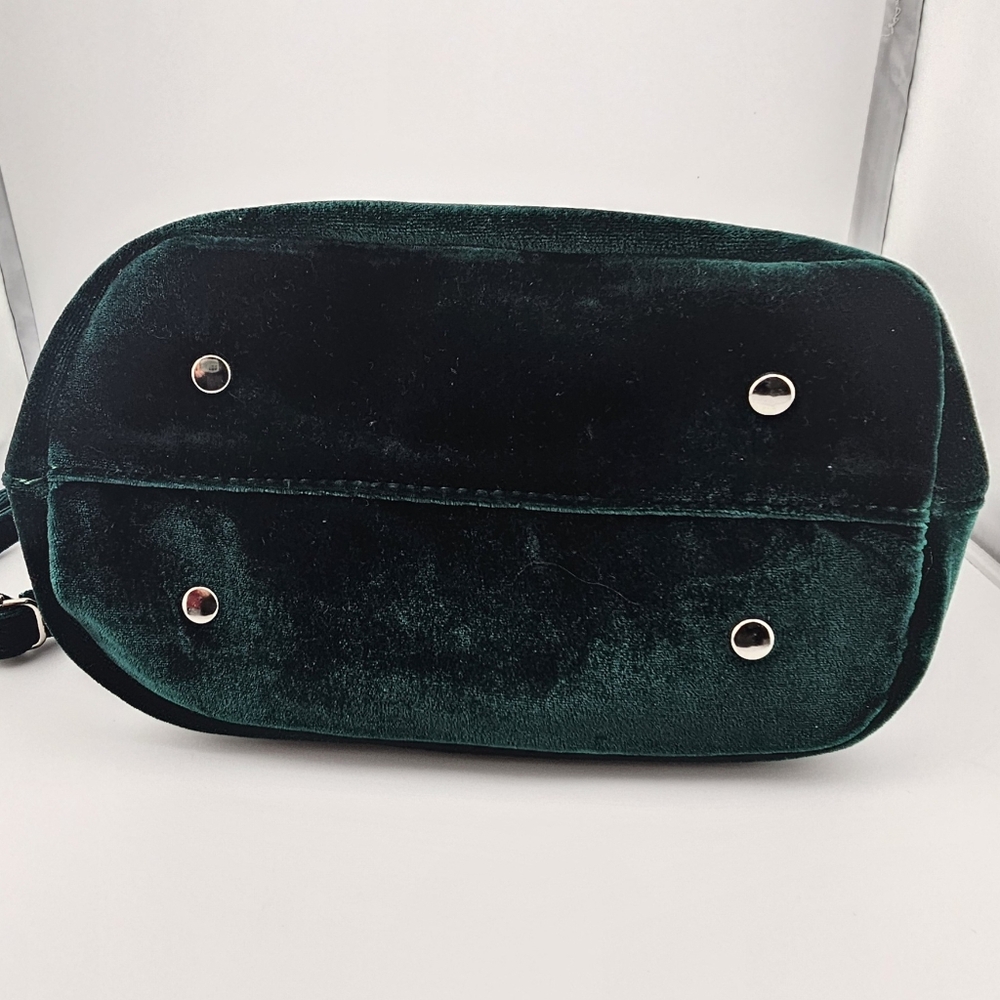 House of Harlow 1960 Green Velvet Crossbody Handbag NWT - Picture 3 of 10